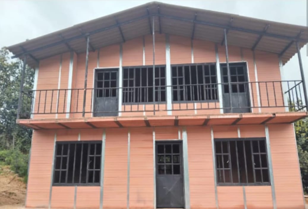 Casa prefabricada de dos pisos